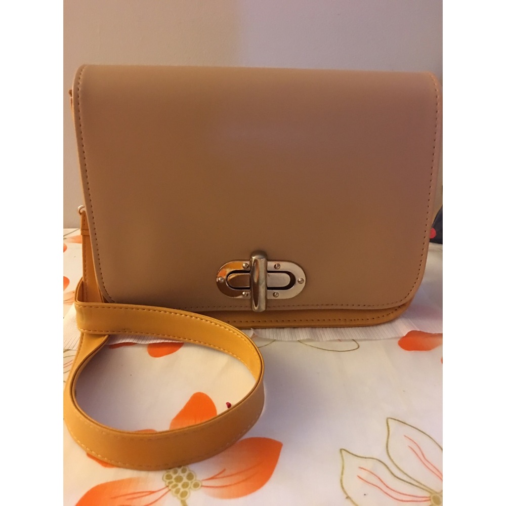 shoulder bag